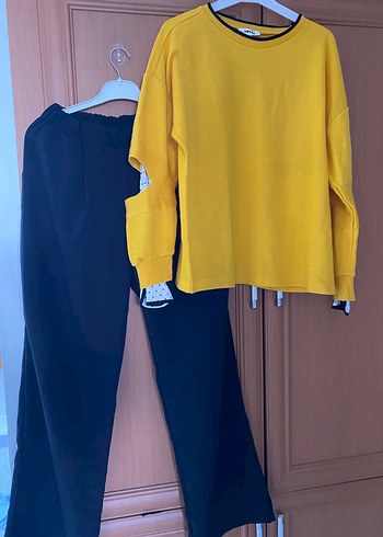 Sarı Üst ve Siyah Rahat Kadın pantolon kazak - Görsel 7