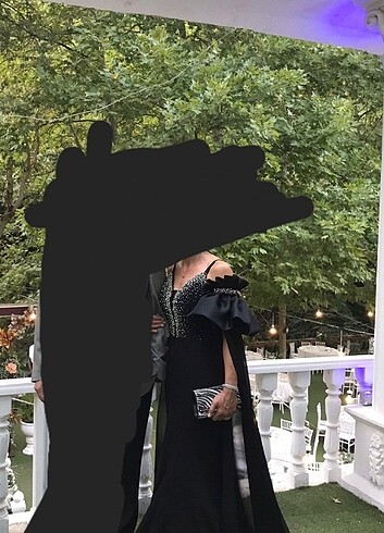 m Beden siyah Renk Siyah önü ve kol kemeri taşlı abiye elbise