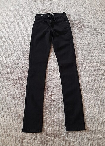 LTB Yeni alınmış hiç giyilmemiş siyah kot pantolon