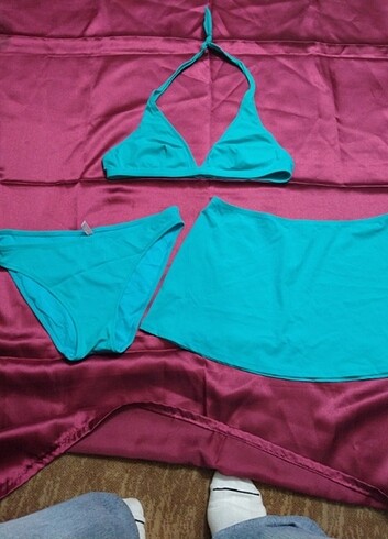 etekli 3 parça bikini takımı