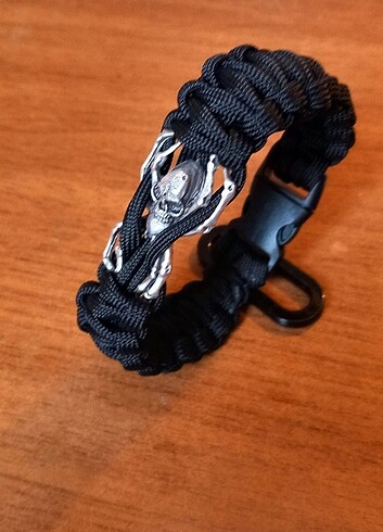 Paracord spider