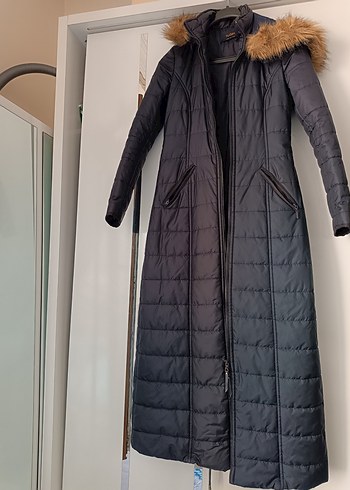 Kürk Detaylı Uzun Kadın Mont
