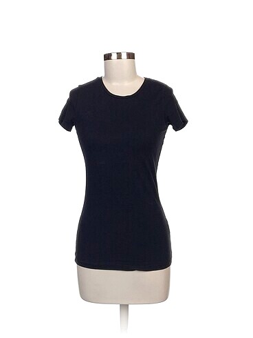 Koton T-shirt %70 İndirimli.