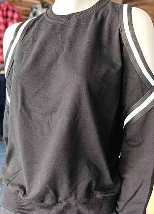 Omuzları Açık Sweat