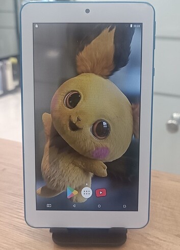 Everest 8 GB tablet 