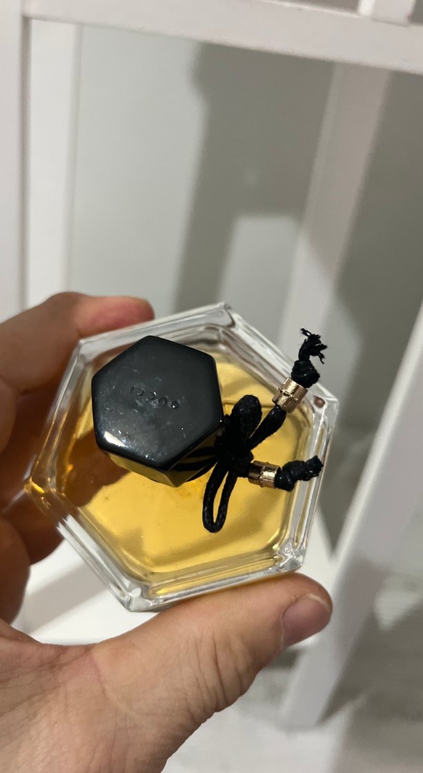 Gucci Flora Kadın Parfümü 75 milim orijinal - Görsel 2