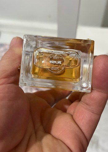 90 milim kapaksız Kadın Parfümü Şişesi Altın Detaylı - Görsel 2