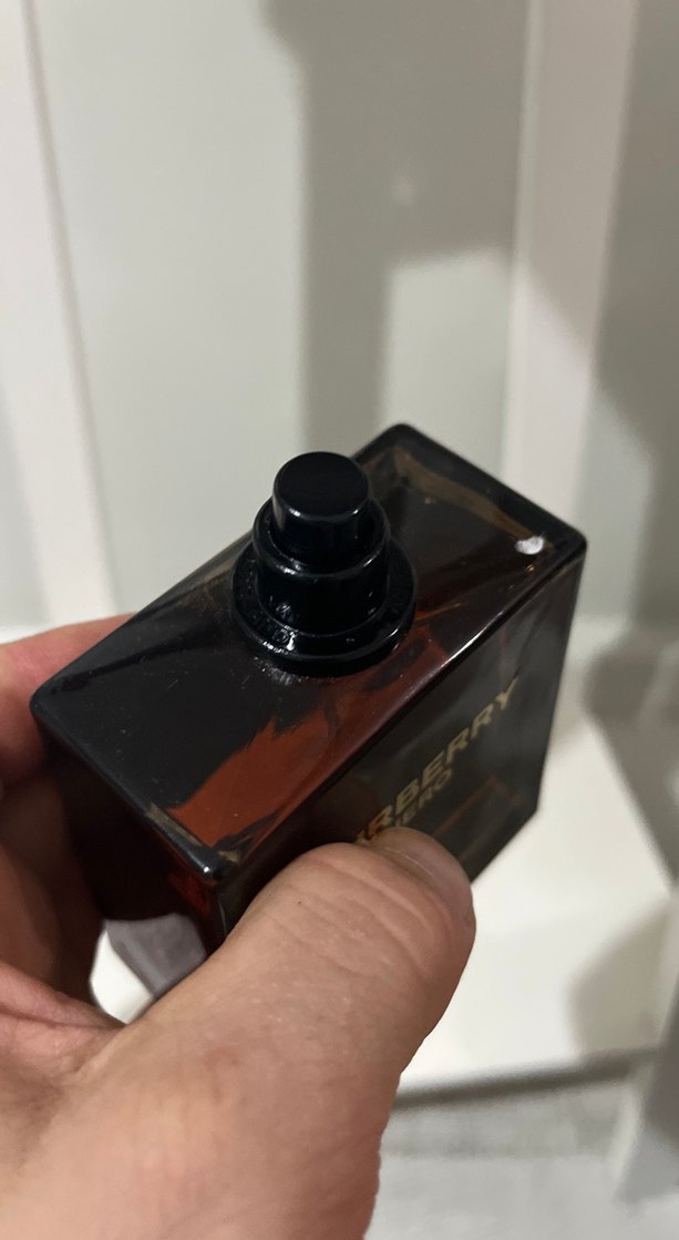 150 ml Burberry Hero Erkek Parfümü - Görsel 4