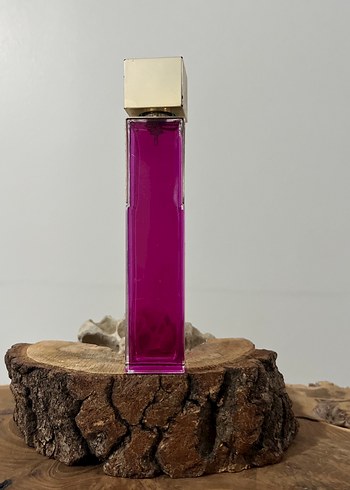 Yves Saint Laurent Kadın Parfümü 90 milim iade garantili - Görsel 2