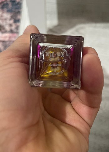 Yves Saint Laurent Kadın Parfümü 90 milim iade garantili - Görsel 3