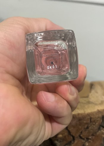  Beden Renk 100 ml orjinal iade garantilidir kapaksız