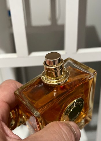  Beden Renk Burberry Gold Kadın Parfümü 100 milim orijinal iade garantili