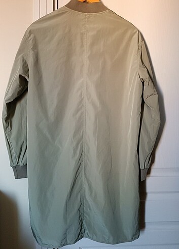 l Beden Bershka Mont