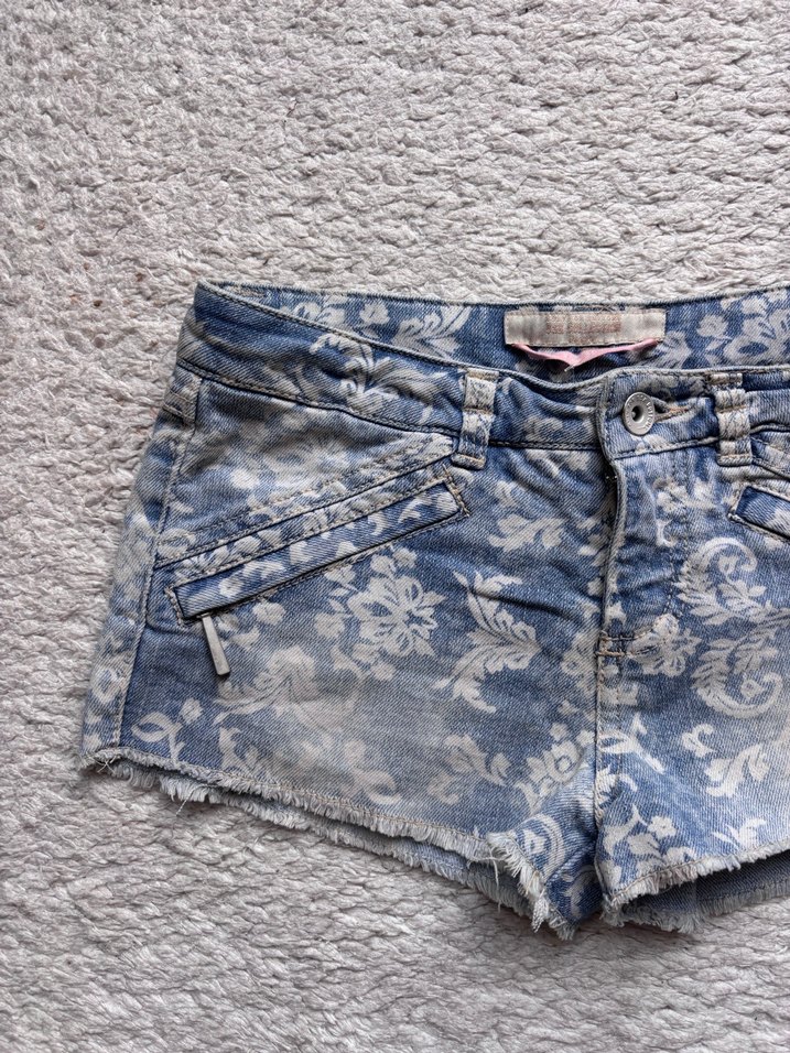 Lace Detaylı Mini Denim Şort - Görsel 2