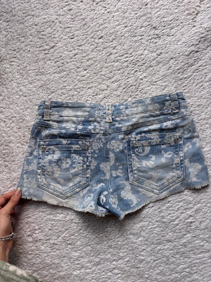 Lace Detaylı Mini Denim Şort - Görsel 5