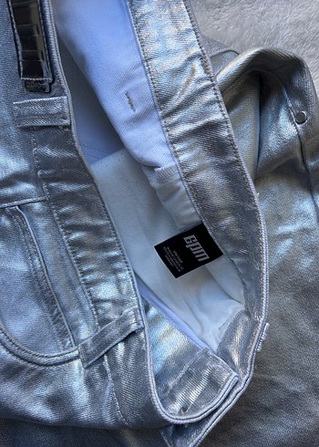 Gri Parlak Midi Denim Şort - Görsel 6