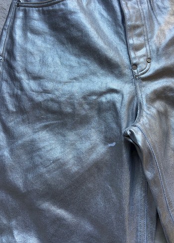 Gri Parlak Midi Denim Şort - Görsel 2