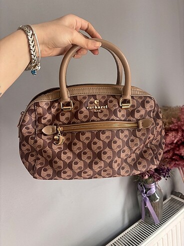 cacharel paris monogram çanta