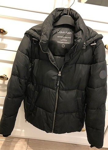 Calvin Klein sorona kapşonlu mont