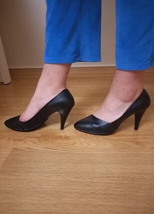 38 Beden Siyah Stiletto