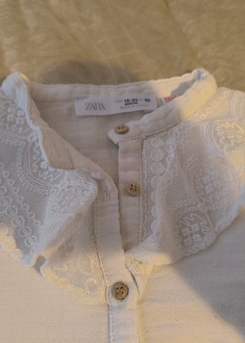 Kız Çocuk Beyaz Keten Düğmeli Gömlek - Görsel 2