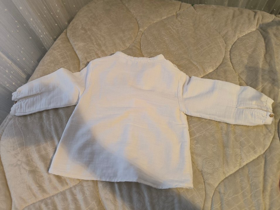 Kız Çocuk Beyaz Keten Düğmeli Gömlek - Görsel 3