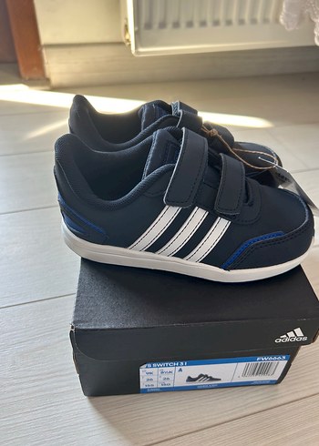 26 Beden lacivert Renk Erkek Çocuk Lacivert Adidas Spor Ayakkabı
