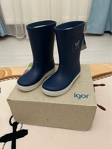 Igor İgor yağmur botu