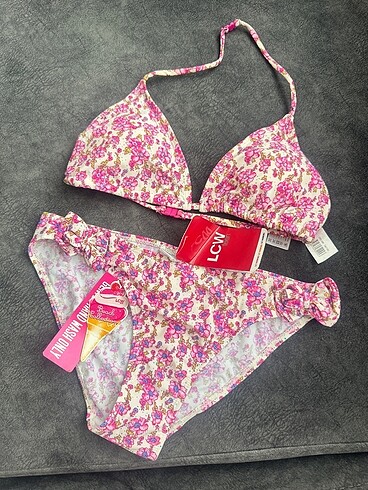 Çiçekli bikini takımı Sıfır etiketli 15-16 yaş