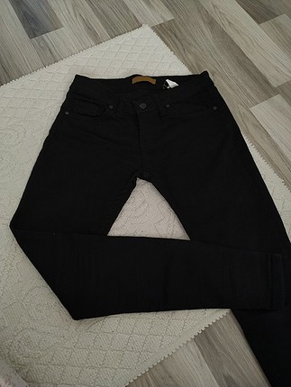 hafif düşük bel streç siyah likralı kot pantolon