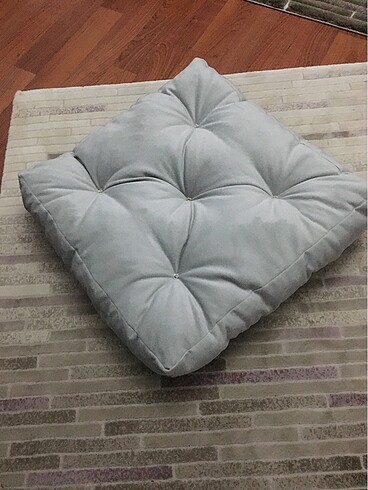 Zara Home Yer minderi bir adet