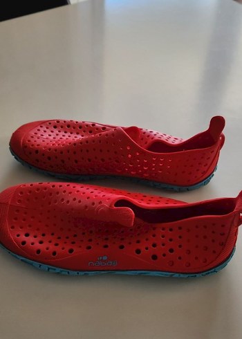 Kırmızı Su Ayakkabısı - Görsel 3