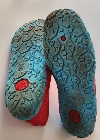 Kırmızı Su Ayakkabısı - Görsel 8