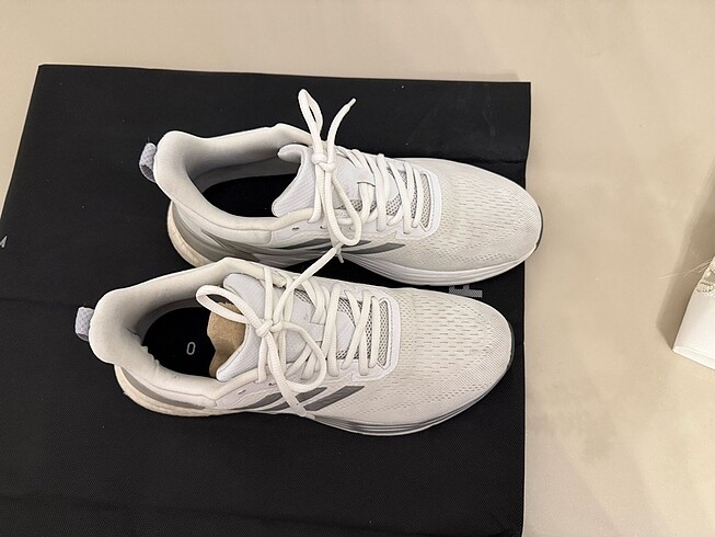 44 Beden Adidas erkek spor ayakkabı