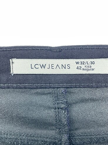 32 Beden siyah Renk LC Waikiki Jean / Kot %70 İndirimli.
