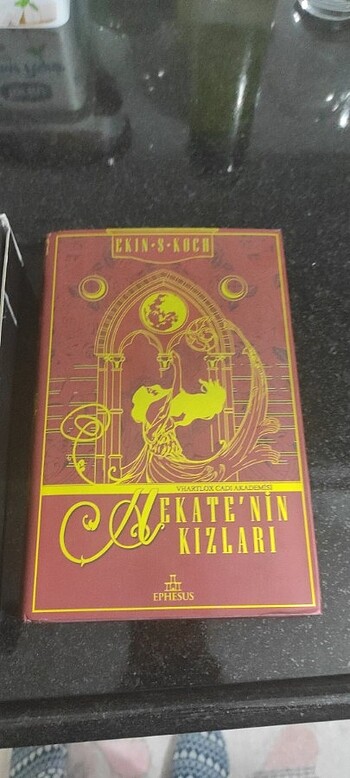  Beden Hekatanın kızları 1 ve 2