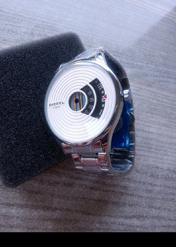 Beyaz Diesel İş Saatı Renkli Detaylı - Görsel 8