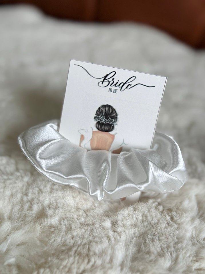 Beyaz Saten Toka hediyelik - Görsel 2