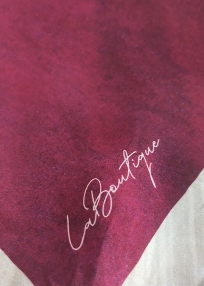 La boutique sura ipek eşarp  - Görsel 2