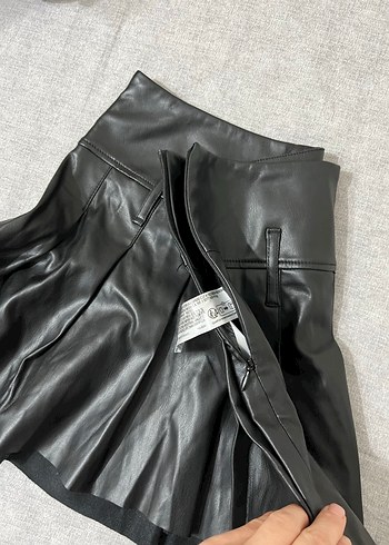 Siyah Deri Pilili Mini Etek - Görsel 3