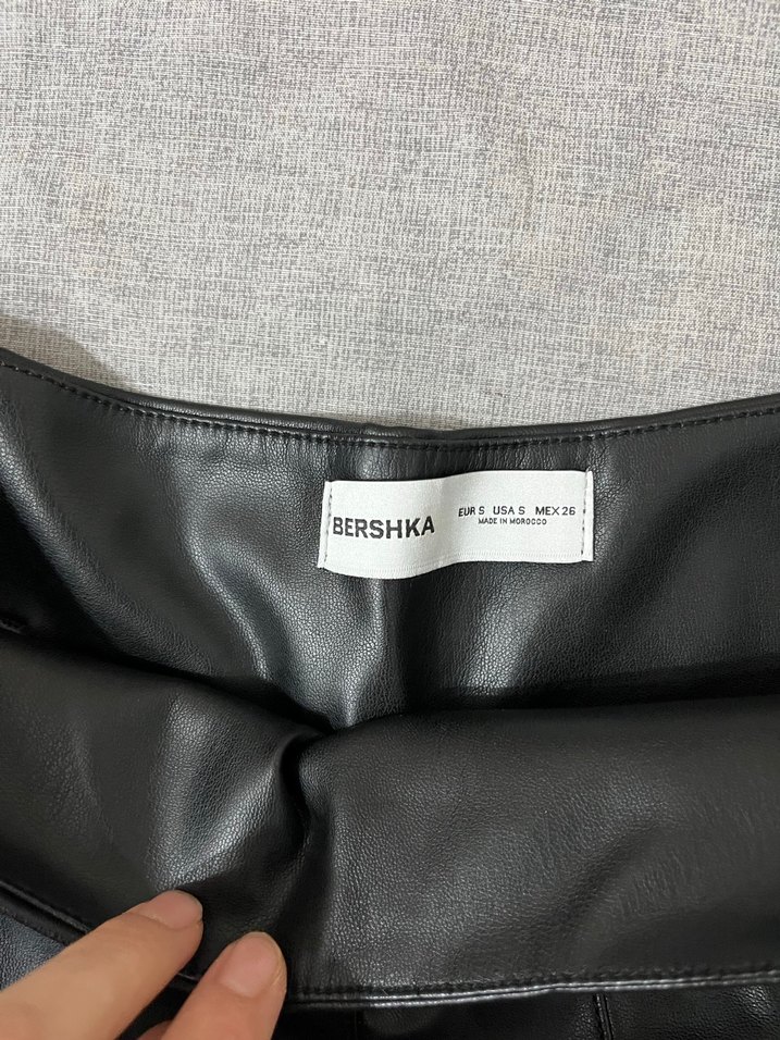 Siyah Deri Pilili Mini Etek - Görsel 2