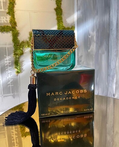 Marc Jacobs Decadence