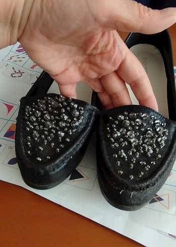 Siyah Parlak Taşlı Kadın Düz Ayakkabı