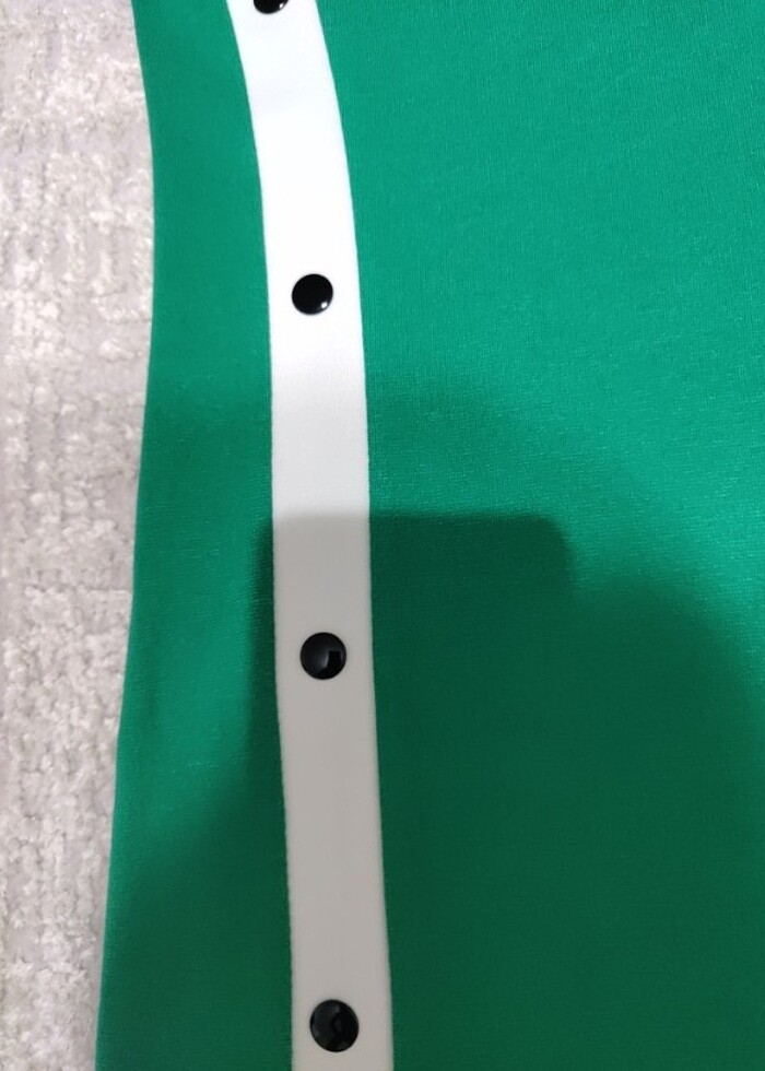 Yeşil elbise  - Görsel 2