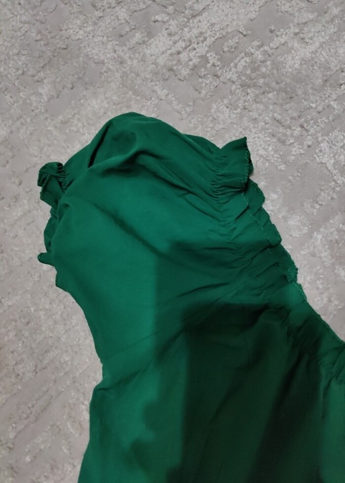 Yeşil elbise - Görsel 3