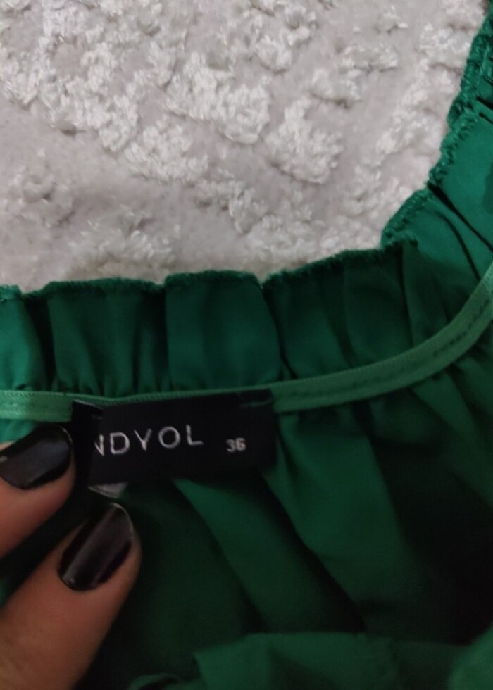 Yeşil elbise - Görsel 5