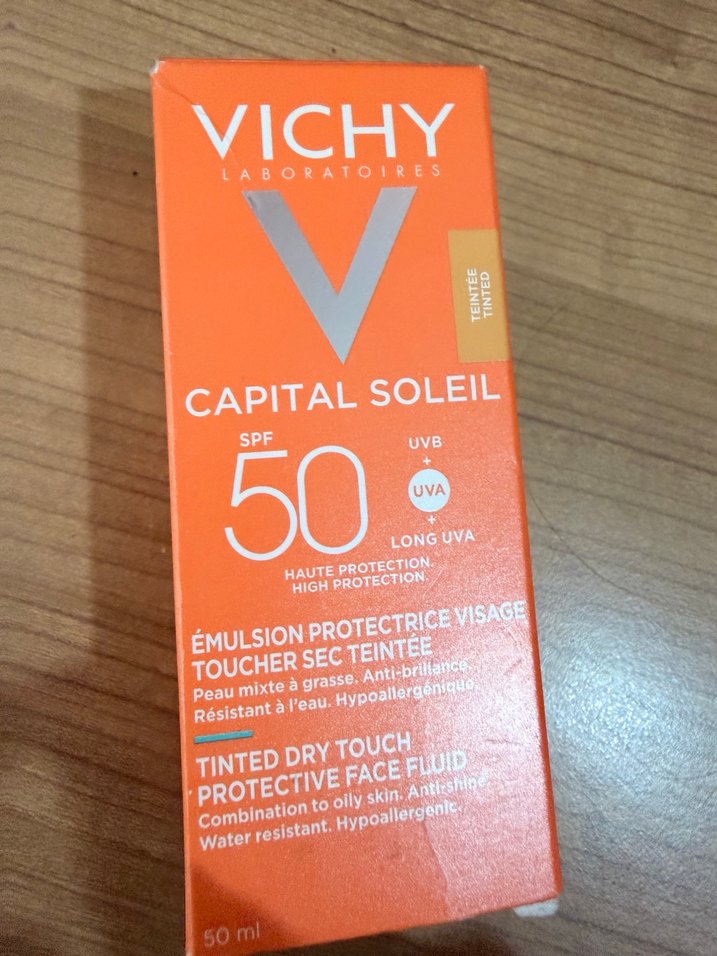 Vichy Capital Soleil SPF 50 Tonlu Yüz Koruyucu - Görsel 3