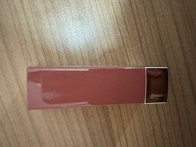  Beden Maybellıne ruj