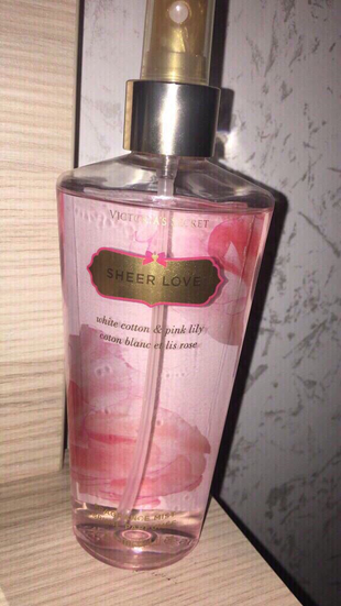 Victoria's secret sheer love vücut spreyi 
