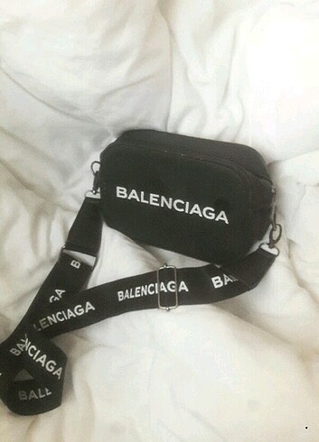 Balenciaga çanta